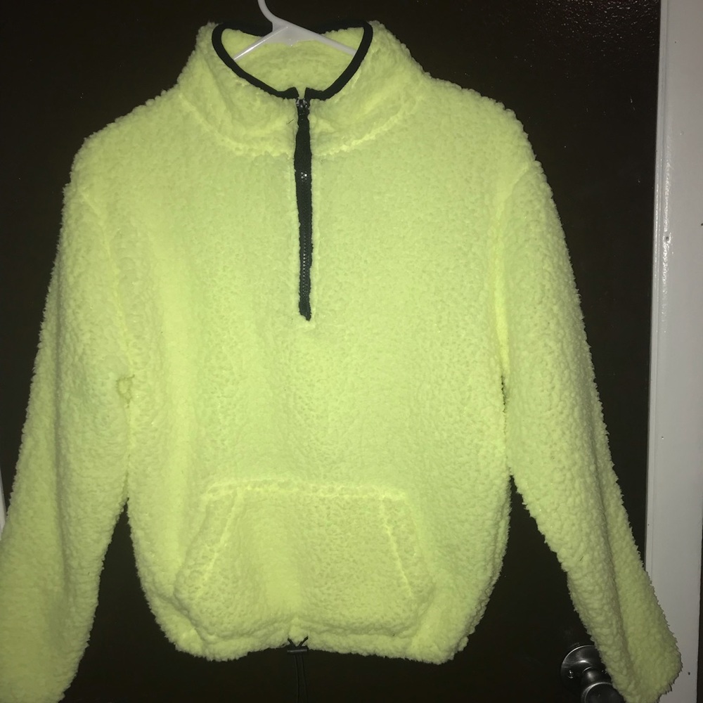 🌻Fuzzy half zip jacket